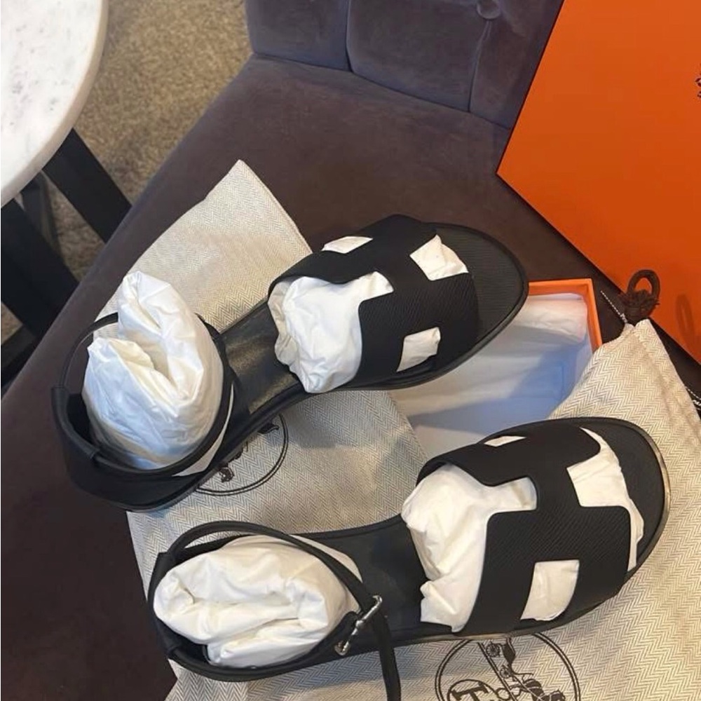 Hermes Santorini Black sandals size37